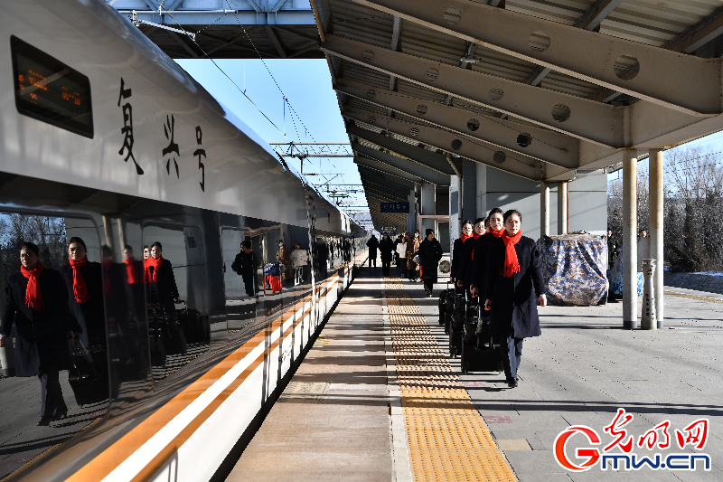 2024年全国铁路春运今日启动 预计发送旅客4.8亿人次