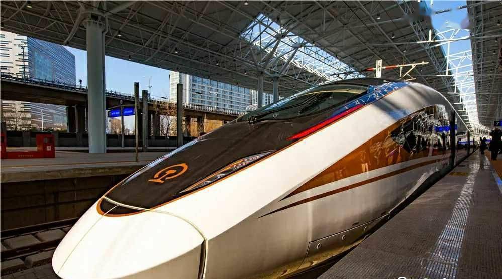 京广高铁武广段复兴号列车6月15日起按时速350公里高标运行