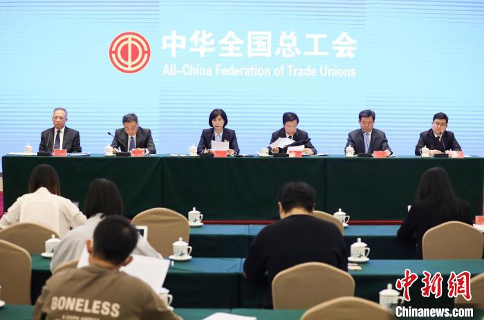 贵州：大胆试 大胆闯 主动改 重点领域改革取得明显成效