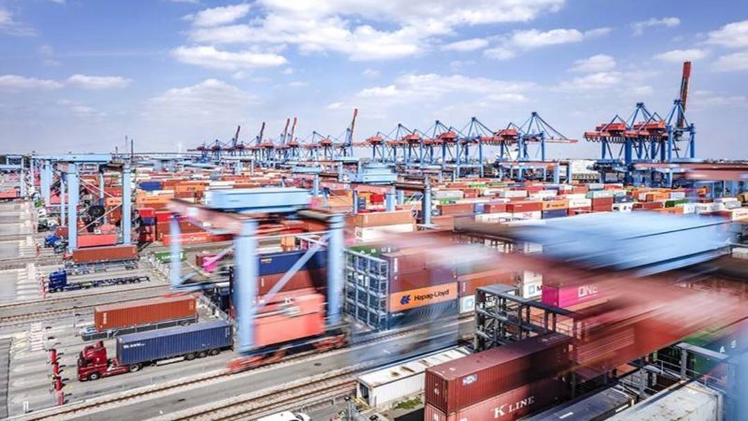 商务部：上半年我国网上零售额7.1万亿元 增长9.8%