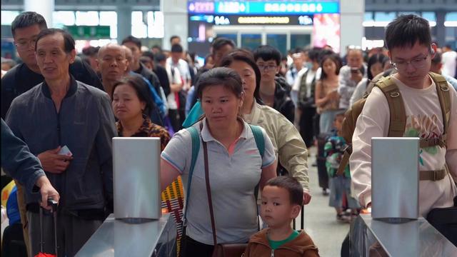 铁路中秋小长假旅客运输启动 预计发送旅客7400万人