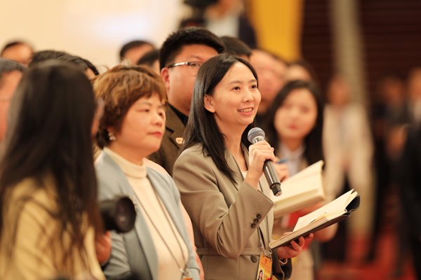 交通运输部:十年来累计新增通客车的建制村超过4.5万个