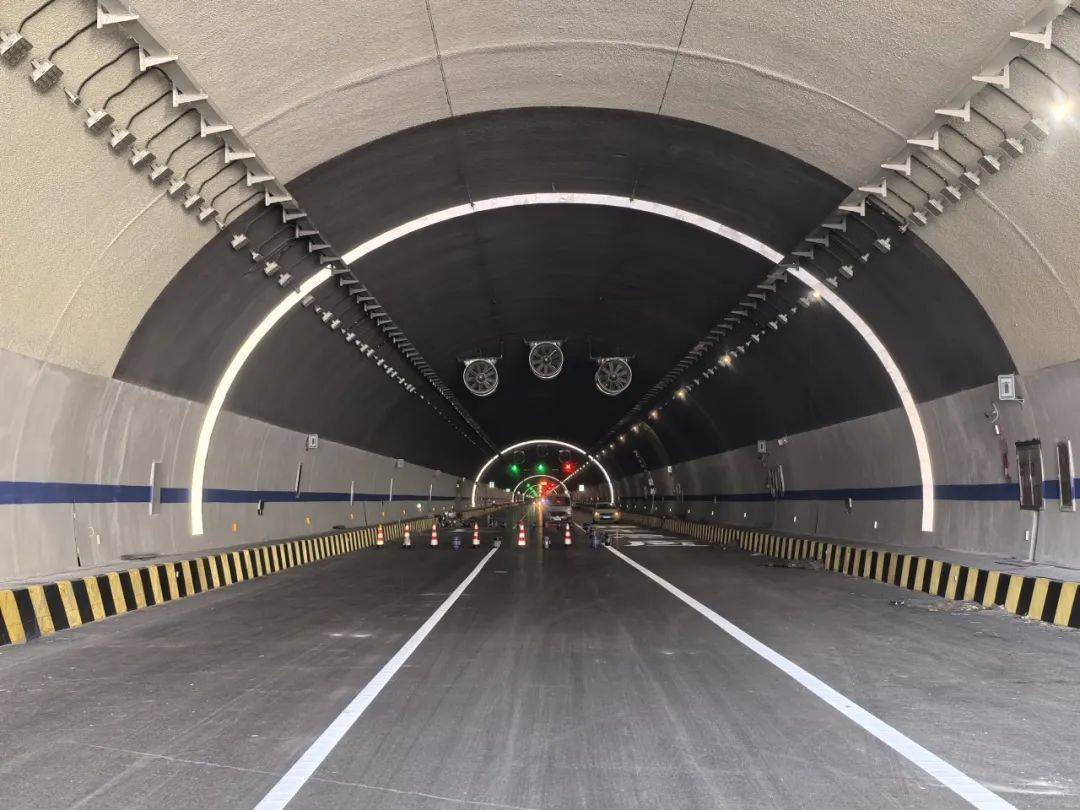 京蔚高速今日全线建成通车 打通北京通向河北的“西大门”